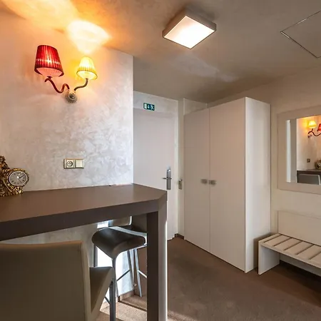 Apart Otel Mysterius Old Town Prag