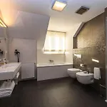 Mysterius Old Town 4*