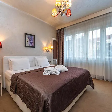 Mysterius Old Town Apartahotel 4*