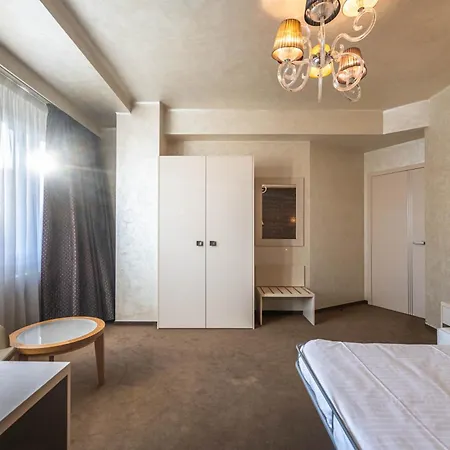 Mysterius Old Town Apartmanhotel 4*